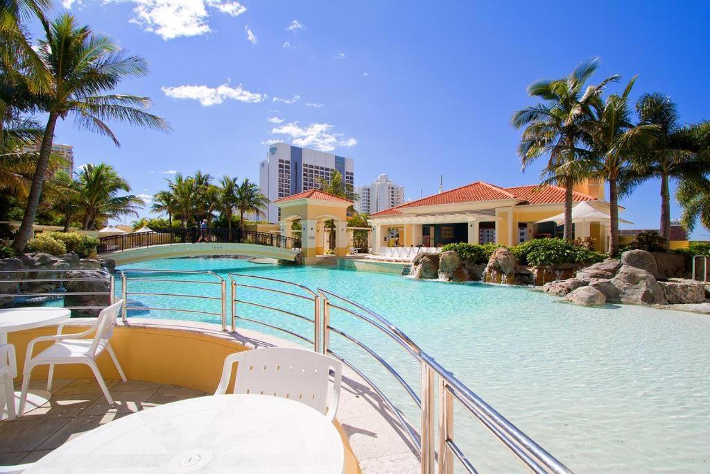 Deluxe Chevron Renaissance Leilighet Gold Coast Eksteriør bilde