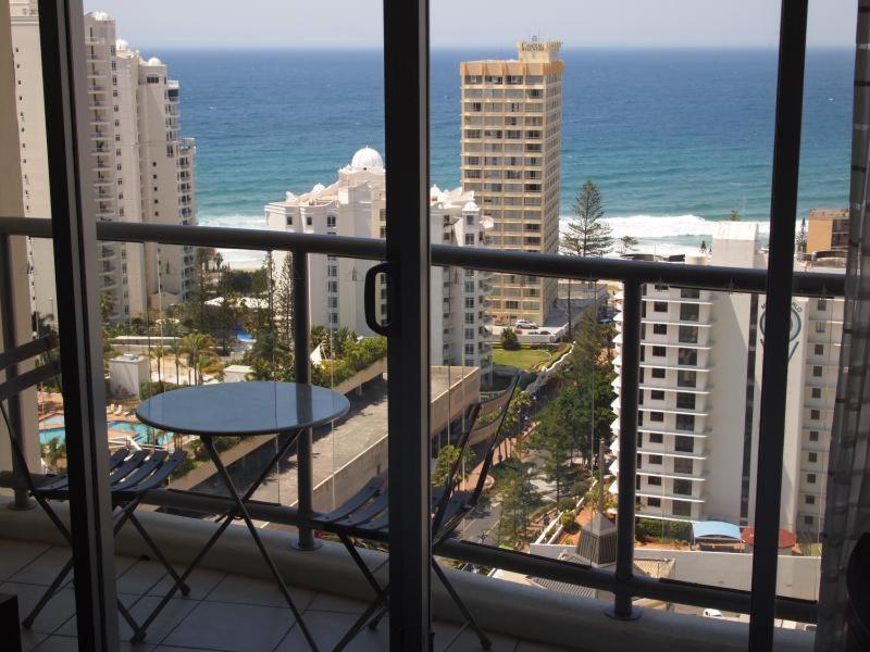 Deluxe Chevron Renaissance Leilighet Gold Coast Eksteriør bilde